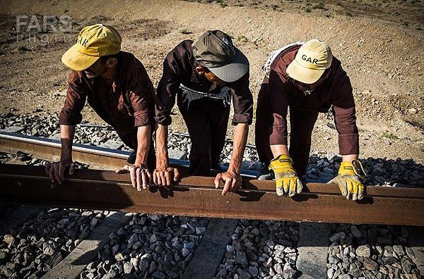 ریزش پل راه آهن مشهد وبازسازی با کارگر وبنا