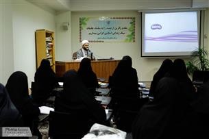 ارایه مشاوره طب اسلامی مورد استقبال زائران در حرم مطهر رضوی قرار گرفت