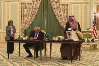 جروزالم پست: قرارداد تسلیحاتی ترامپ-آل سعود توازن قوا را برهم می‌زند