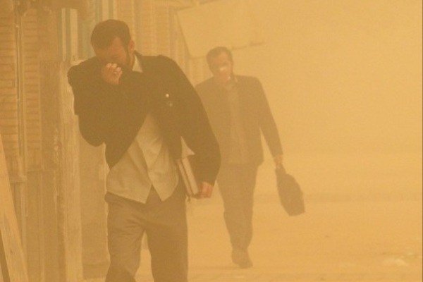 ورود گسترده توده گرد و غبار به پایتخت 