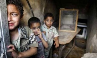 وقتی تمساح برای کودکان یمنی اشک می‌ریزد!