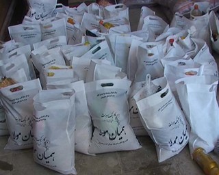 ۱۰۰ هزار کیسه همیان مولا برای کمک به نیازمندان خراسان شمالی توزیع شد