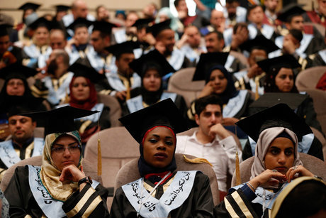 ضرورت تبادل استاد و علم و فن‌آوری با دیگر کشورها/ باید در آینده نزدیک ۵۰ درصد دانشجویان غیر ایرانی باشند