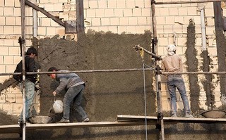 رخنه رکود در بازار مسکن / ۴۰ درصد کارگران ساختمانی، غیرایرانی هستند!