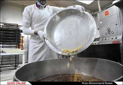 پخت زولبیا و بامیه در ماه رمضان‎