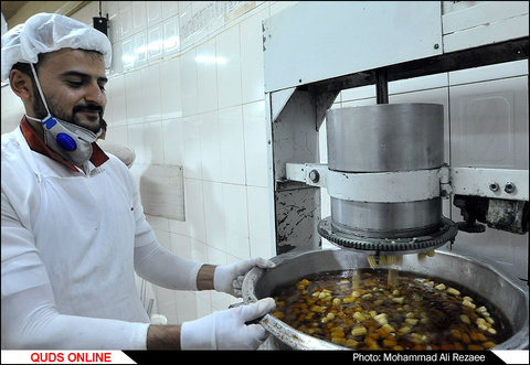 پخت زولبیا و بامیه در ماه رمضان‎
