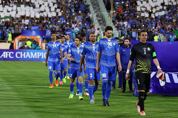 بازیکنان استقلال در رختکن رئیس‌هیات‌مدیره را عوض کردند!