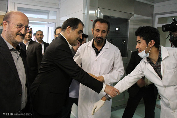 روایت وزیر از شب های اورژانس بیمارستان ها
