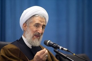 امام خمینی(ره) قهرمان عرصه سیاست بود و دشمنان ملت ایران و استکبار جهانی را منزوی کرد