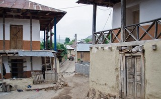 انتقاد از برداشت ۱.۵میلیارد دلار از صندوق توسعه ملی/روستائیان «بیکار بدهکار» می‌شوند