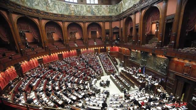 ادای احترام مجلس ایتالیا به قربانیان حملات تروریستی در تهران
