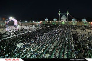 سفره افطاری در مسجد مقدس جمکران /گزارش تصویری