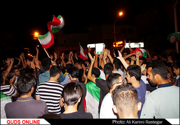 جشن و شادی مردم پس از صعود مقتدرانه تیم ملی فوتبال به جام جهانی