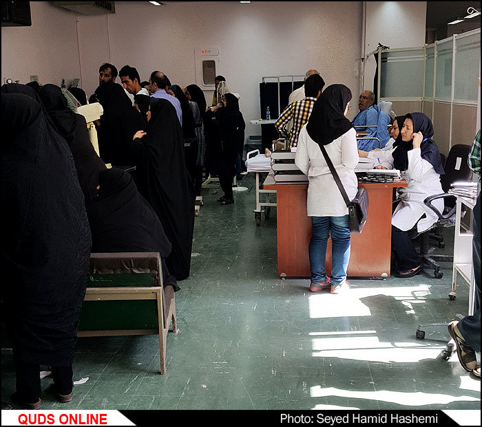 تصاویر/راهرو خوابی بیماران دربیمارستان قائم مشهد همچنان ادامه دارد