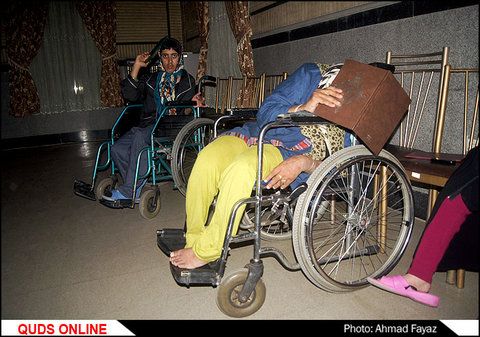 گزارش تصویری: مراسم معنوی احیا شب قدر در آسایشگاه معلولین شهید فیاض بخش