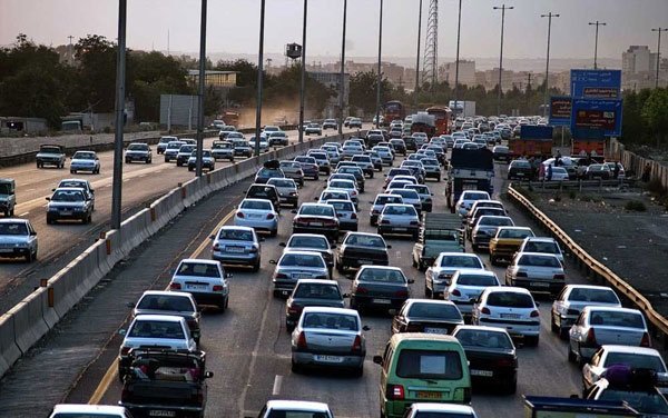 ترافیک نیمه سنگین در هراز و فیروزکوه/شهروندان سه شنبه مسافرت کنند