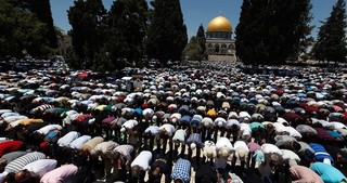اقامه نماز جمعه در مسجد الاقصی با مشارکت ۲۸۰ هزار فلسطینی