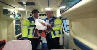 نوزاد عجول گنابادی در آمبولانس چشم به جهان گشود