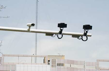 ثبت تخلفات رانندگی با دوربین سیار در ایلام

