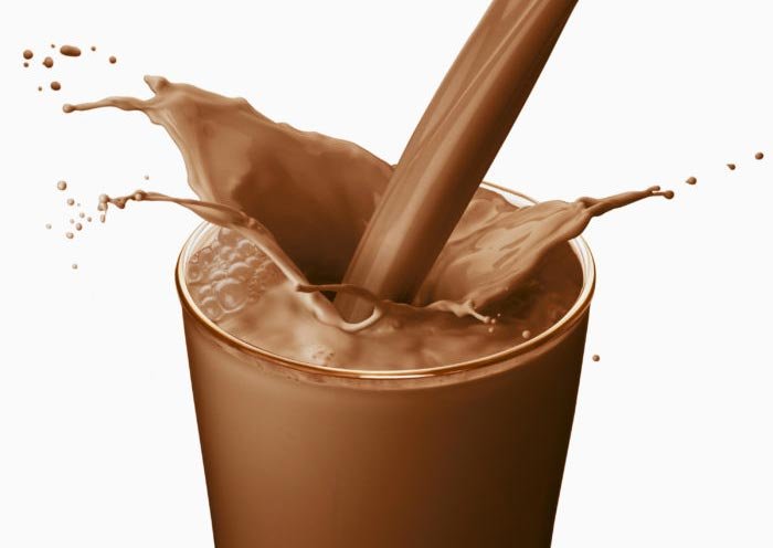 ۳۱ هزار پاکت شیر کاکائو تاریخ تقلبی در شهرکرد کشف شد
