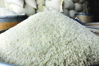 گران‌فروشی برنج ایرانی در یکی از هایپرهای معروف تهران