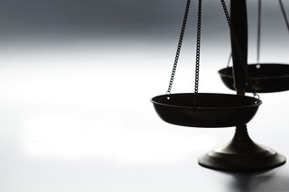 انفصال خدمت سه قاضی در لرستان/ به تخلفات وکلای عضو کانون رسیدگی می شود