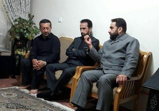 فرمانده قرارگاه پدافند هوایی خاتم‌الانبیا(ص) با خانواده شهید حسن عشوری دیدار کرد