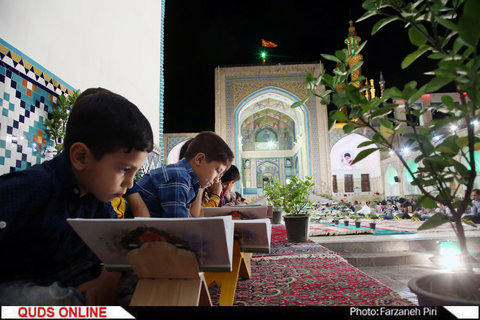 جز خوانی قرآن کریم در روستای مشهد اردهال کاشان