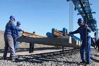 پیشرفت  ۸۰ درصدی ریل گذاری راه آهن رشت- قزوین