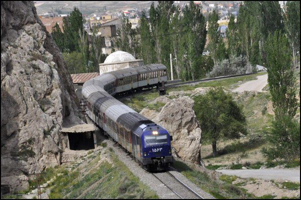 امضای نهایی قرارداد برقی کردن خط تهران- مشهد تا دو هفته آینده
