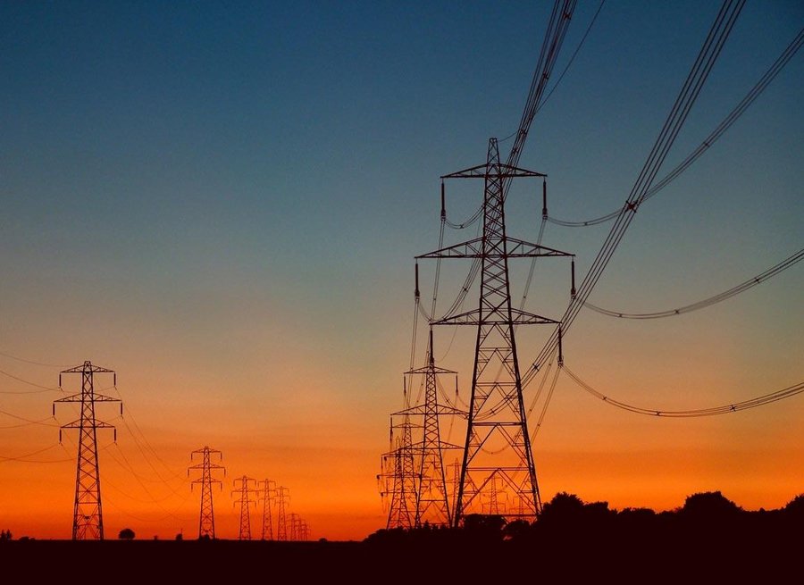  بی اطلاعی سخنگوی صنعت برق خراسان رضوی از اختلال برق در ۷ شهرستان 