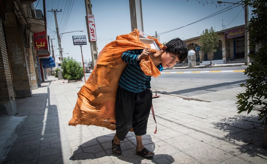 سامان دهی وضعیت کودکان کار و خیابانی از اولویت های مدیریت شهری اصفهان است