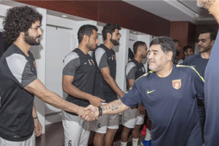 آغاز کار رسمی مارادونا در الفجیره امارات + عکس