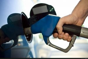 دولت فکری برای کاهش واردات بنزین ندارد؟