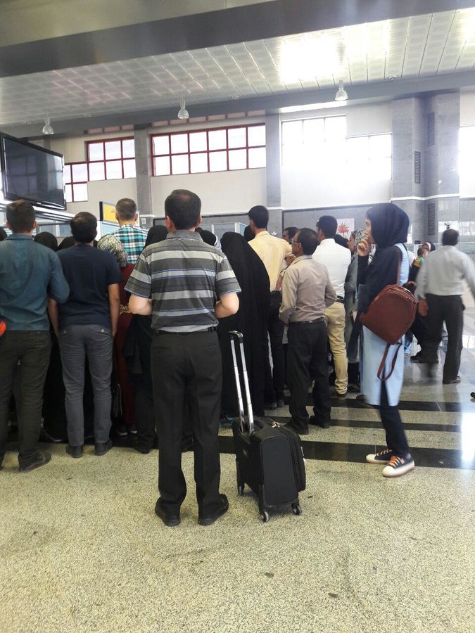 سرگردانی و بلاتکلیفی ۶۰ نفر از مسافران پرواز شهرکرد به مشهد