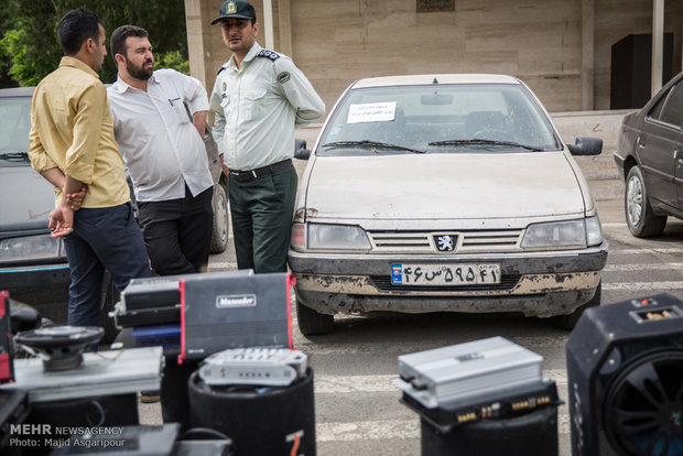 کشف ۱۰۰۰ دستگاه ضبط و پخش سرقتی خودرو در نیشابور