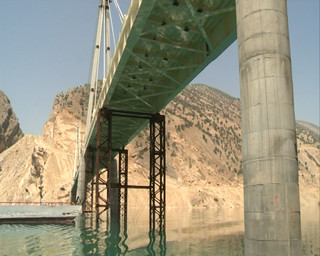 نخستین پل کابلی نفت و گاز ایران افتتاح شد