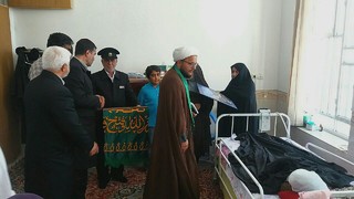 یزد غرق در عطر رضوی شد/ آخرین نفس‌های مادر شهید زیر پرچم امام رضا(ع)