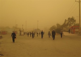 آسمان خوزستان خاکی شد/گردوخاک مردم را غافلگیر کرد
