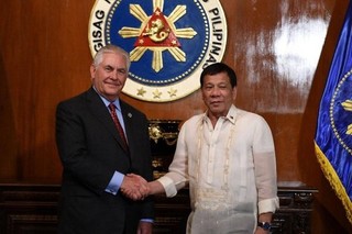 وزیر خارجه آمریکا با رئیس‌جمهور فیلیپین دیدار کرد