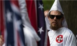تجمع نژادپرست‌ها در ویرجینیا به خشونت کشیده شد/شعارهای تند نژادپرستانه از سوی حامیان ترامپ+تصاویر