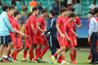 درس سرمربی کره جنوبی از شکست ۶ بر ۲ مقابل ایران!