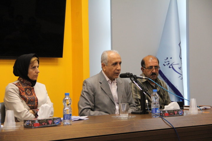 سه نفر از اعضای جدا شده فرقه مجاهدین خلق در دانشگاه یزد سخنرانی کردند