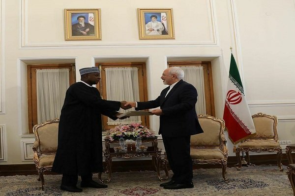 سفیر جدید نیجریه در تهران استوارنامه خود را تسلیم ظریف کرد
