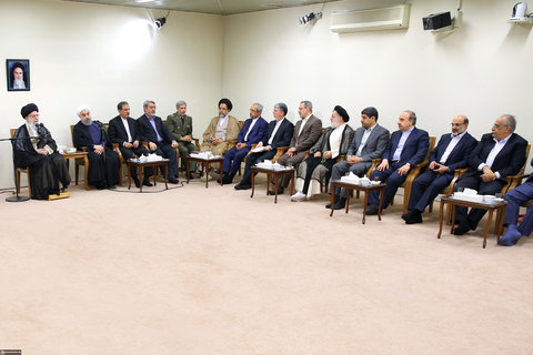 دیدار رئیس‌جمهور و اعضای هیأت دولت با مقام معظم رهبری