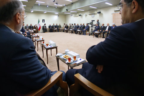 دیدار رئیس‌جمهور و اعضای هیأت دولت با مقام معظم رهبری