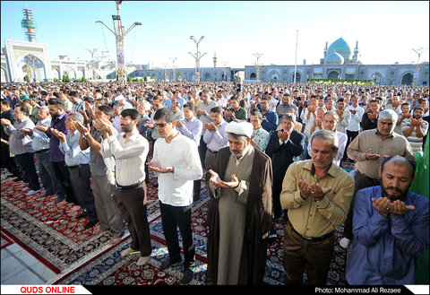 نماز عید قربان در حرم مطهر رضوی