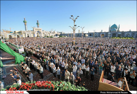 نماز عید قربان در حرم مطهر رضوی