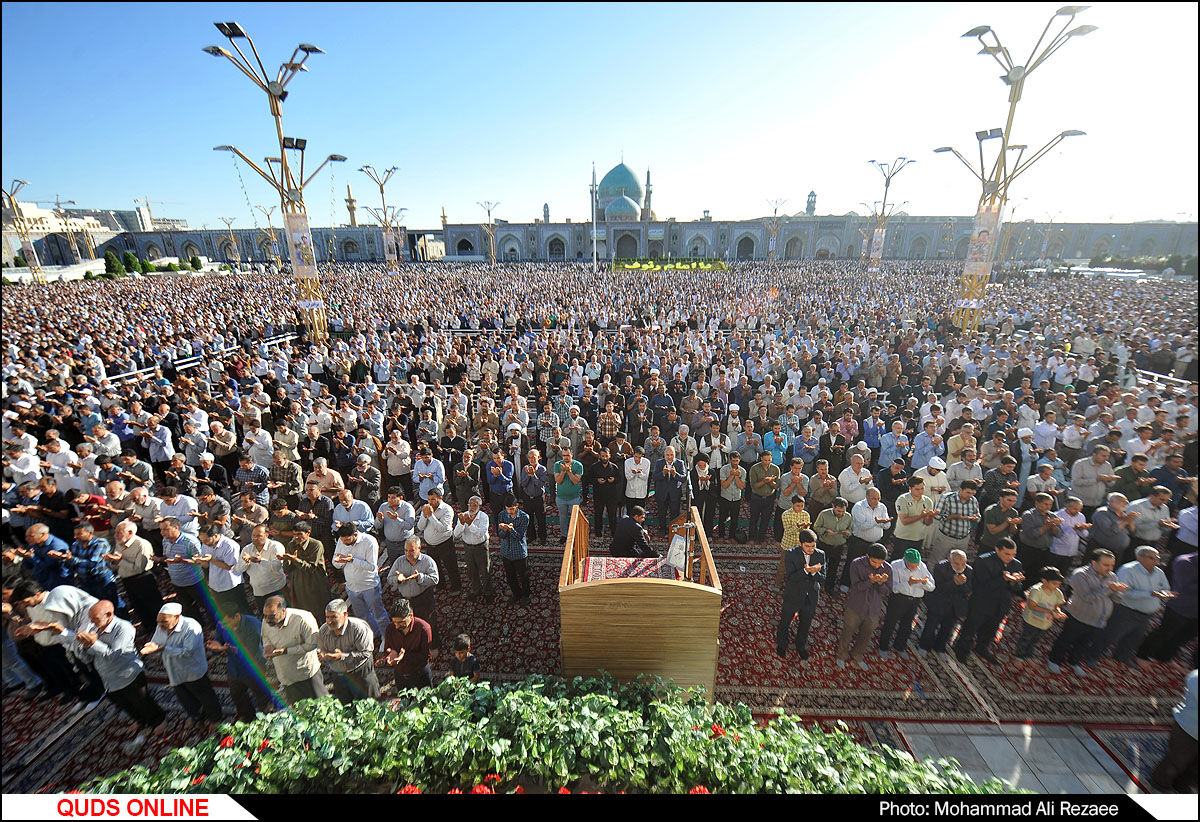 نماز عید قربان در حرم مطهر رضوی/گزارش تصویری