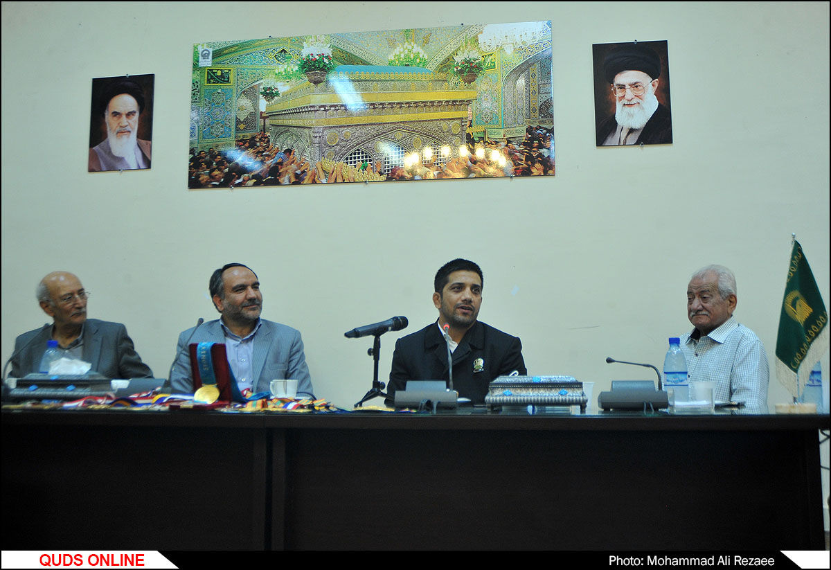 مراسم اهدای مدال های علیرضا دبیر به موزه آستان قدس رضوی